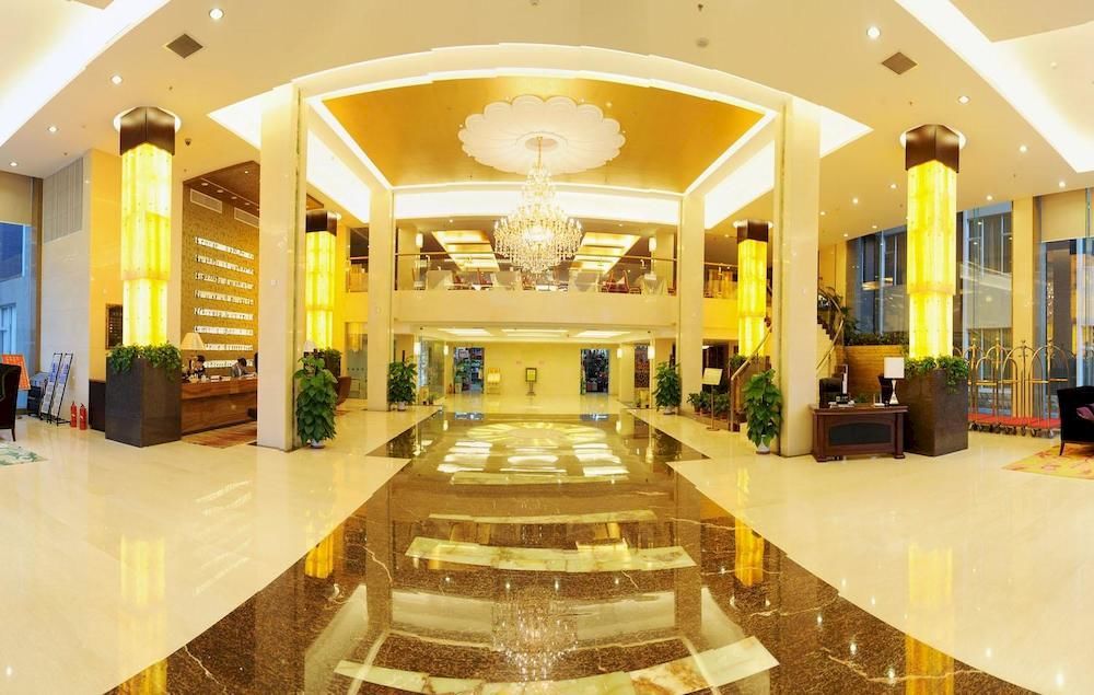 Golden Dragonball Hotel Guilin Bagian luar foto