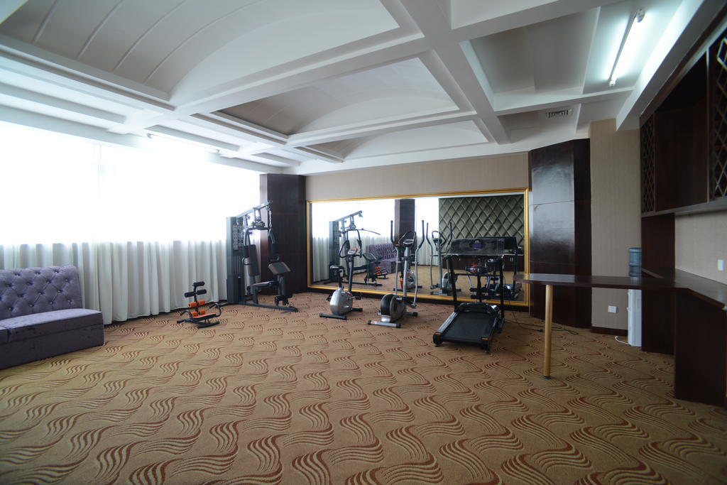 Golden Dragonball Hotel Guilin Bagian luar foto